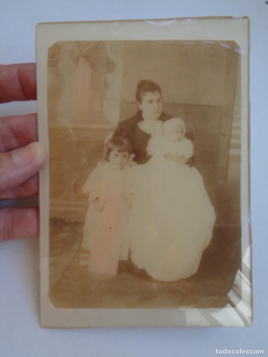 Antique Photography: PRECIOSA FOTO DE ESTUDIO DE MADRE CON NI&Ntilde;OS DEL SIGLO XIX. COLOREADA Y PEGADA A VIDRIO !!!!