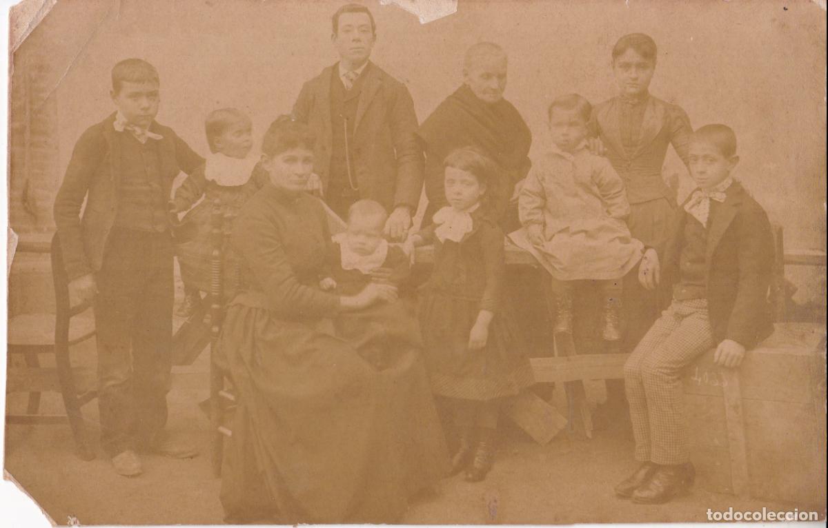 Antique Photography: ANTIGUA FOTO FAMILIAR DE ALBUMINA &ndash; (14X21)