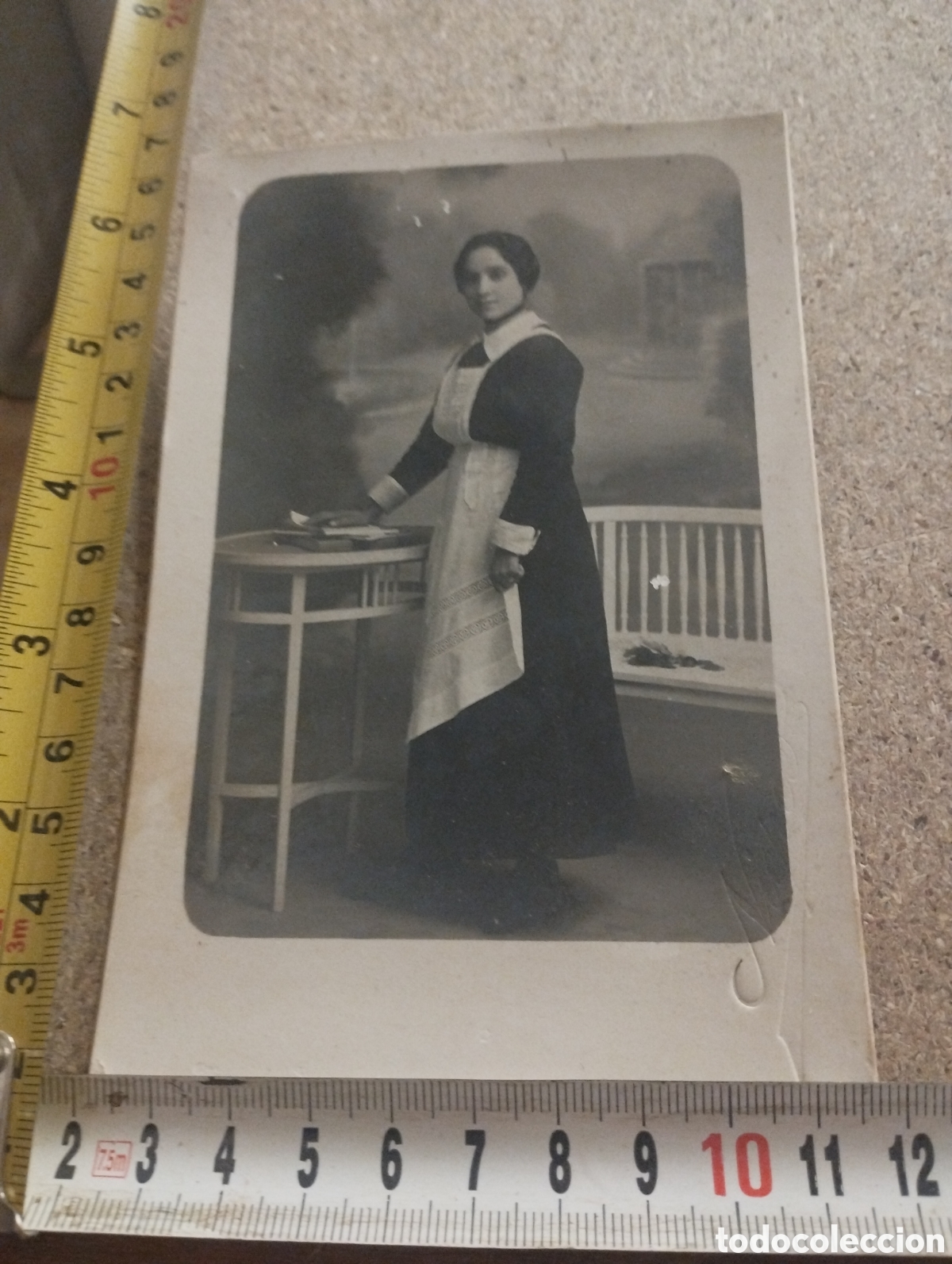 Antique Photography: Fotograf&iacute;a de una sirvienta de los a&ntilde;os 20