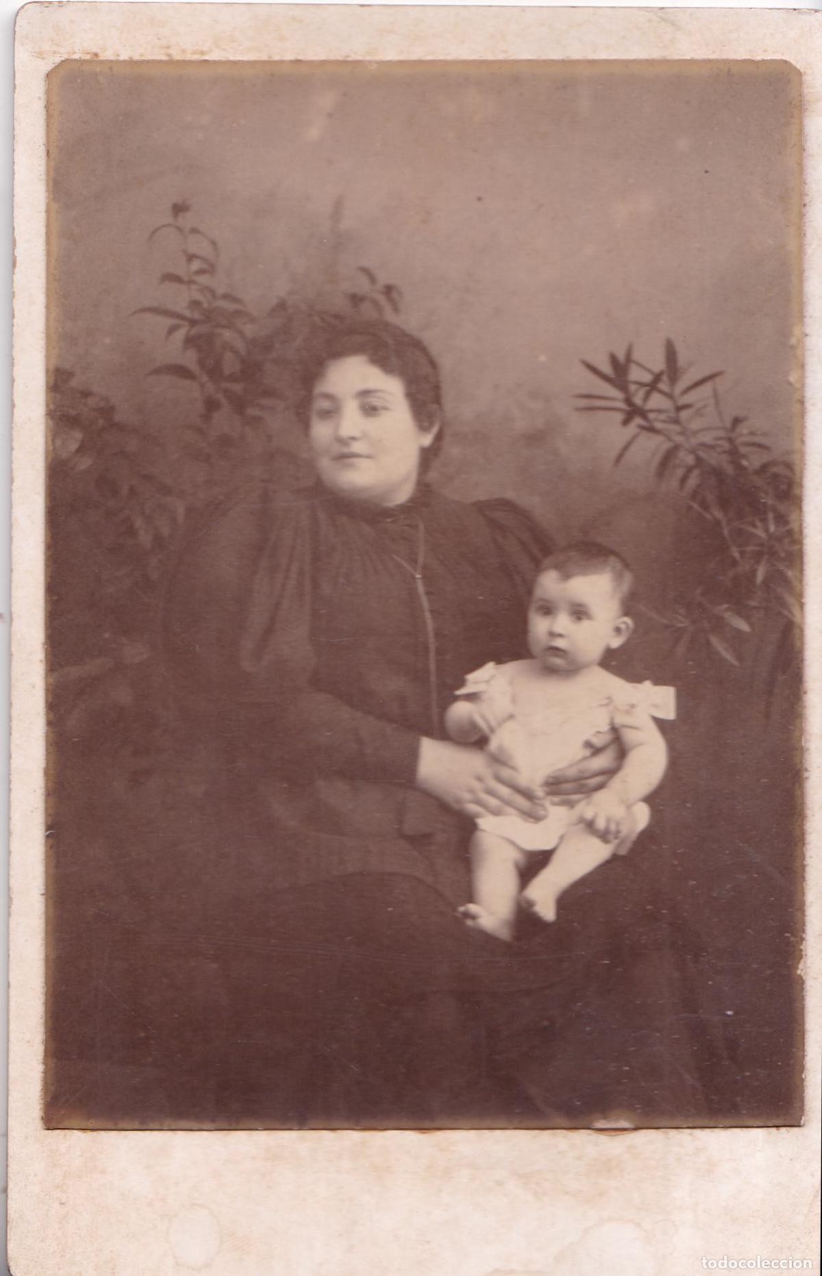 Fotografia antica: FOTO ALBUMINA SE&Ntilde;ORA CON NI&Ntilde;O &ndash; FOTO J.SABURIT FERRER &ndash; VILANOVA I LA GELTRU