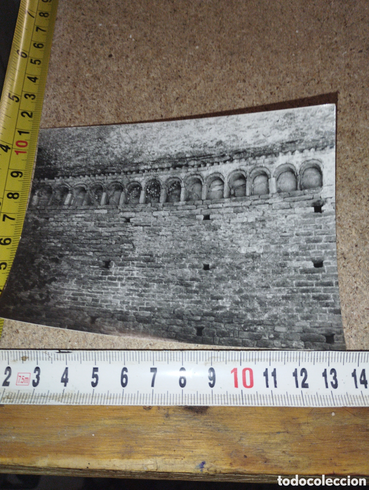 Fotografia antica: Fotograf&iacute;a de lar arcadas de la Iglesia de Santa Mar&iacute;a de Villalleons a&ntilde;os 50