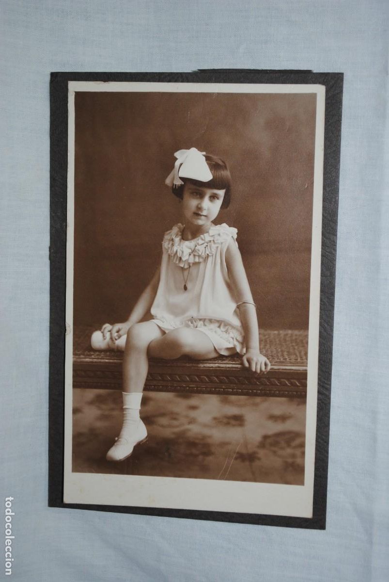 Antique Photography: NI&Ntilde;A CON MO&Ntilde;O A&Ntilde;OS 40