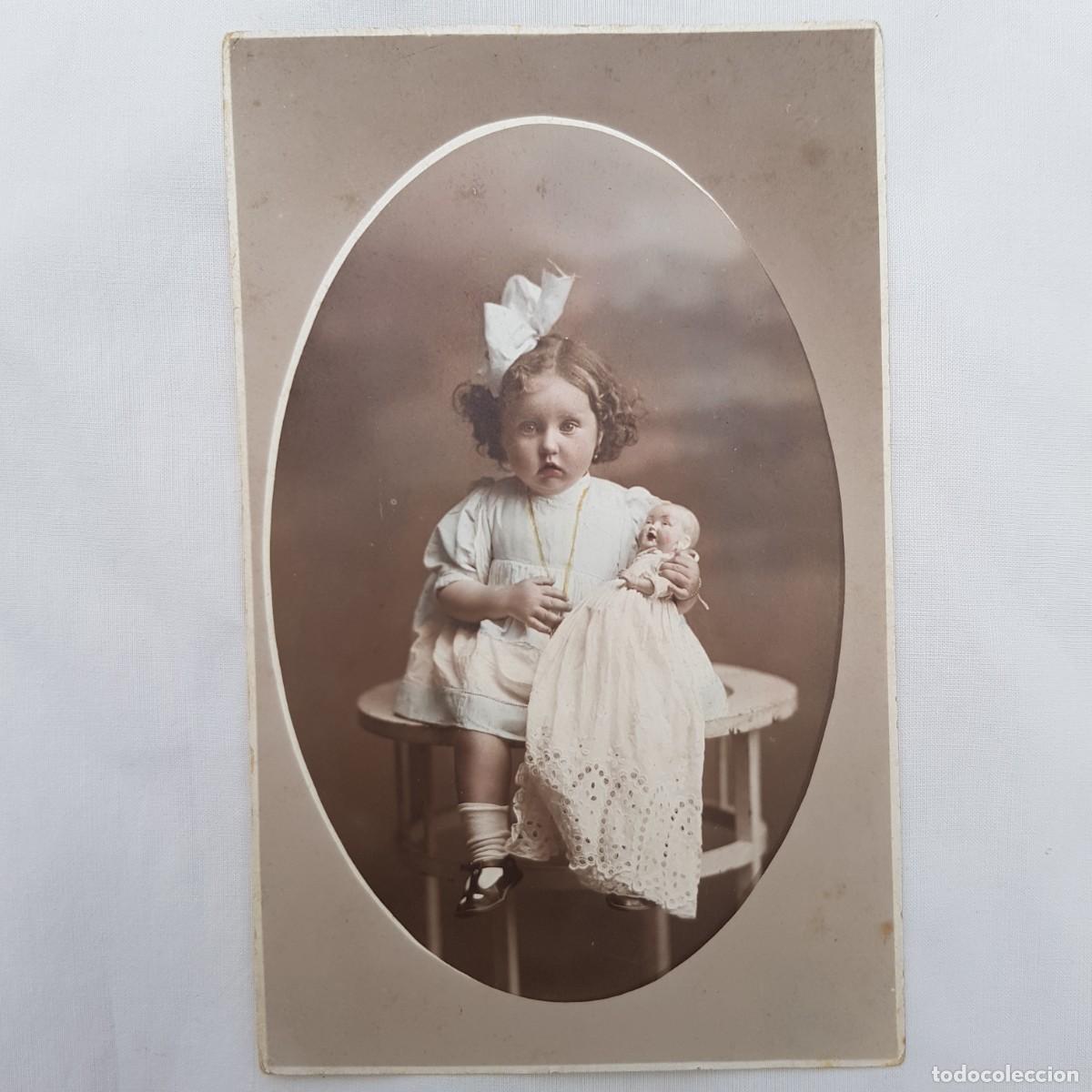Antique Photography: Antigua postal: Ni&ntilde;a con mu&ntilde;eca.
