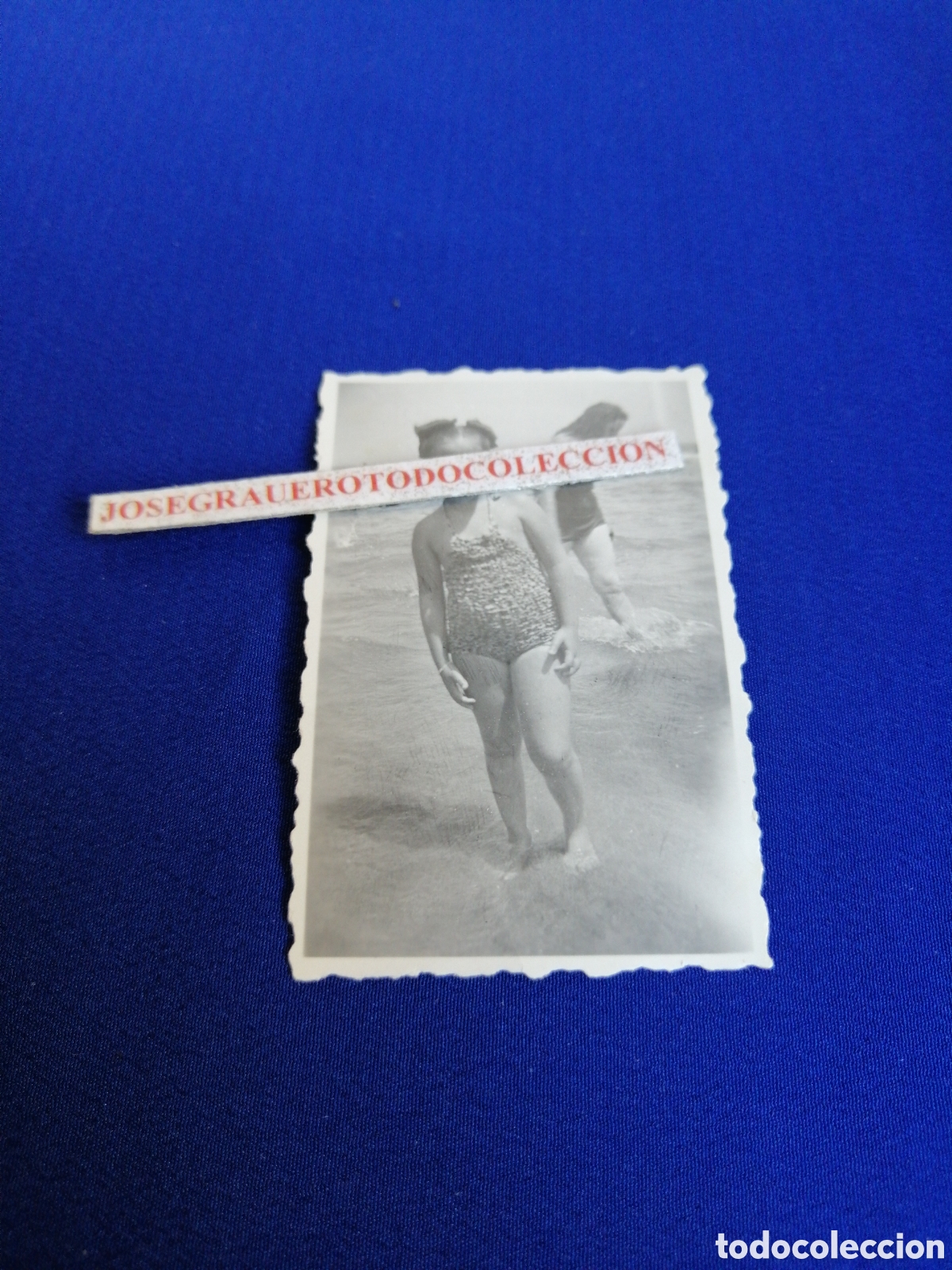 Fotograf&iacute;a antigua: NI&Ntilde;A MODELO EN LA PLAYA FOTOGRAF&Iacute;A ANTIGUA SIGLO PASADO