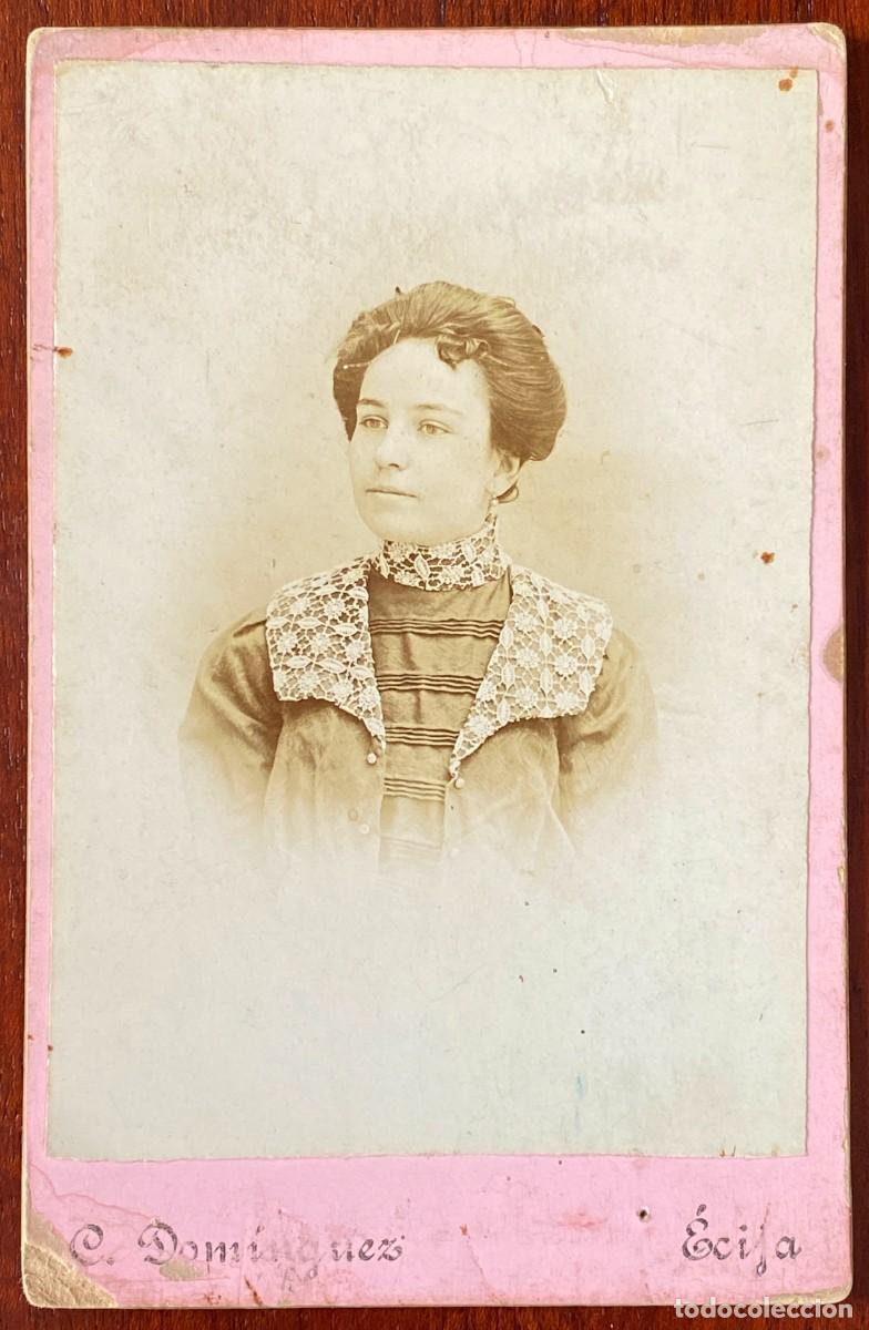 Fotografia antica: FOTOGRAFIA ALBUMINA DE MUJER, FOTOGRAFIA L. DOMINGUEZ DE ECIJA, MIDE 12,5 X 8 CMS.