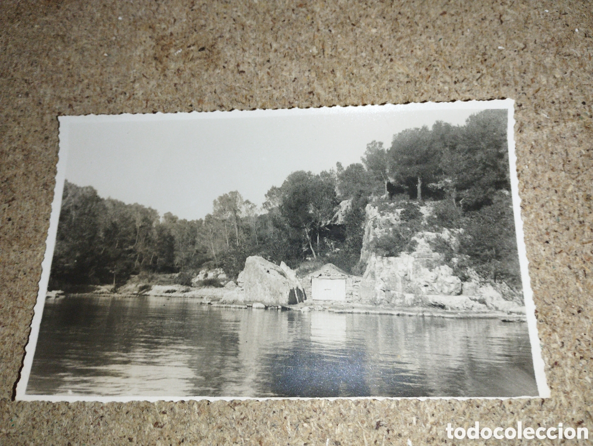 Fotografia antica: Fotograf&iacute;a de una cala de Mallorca