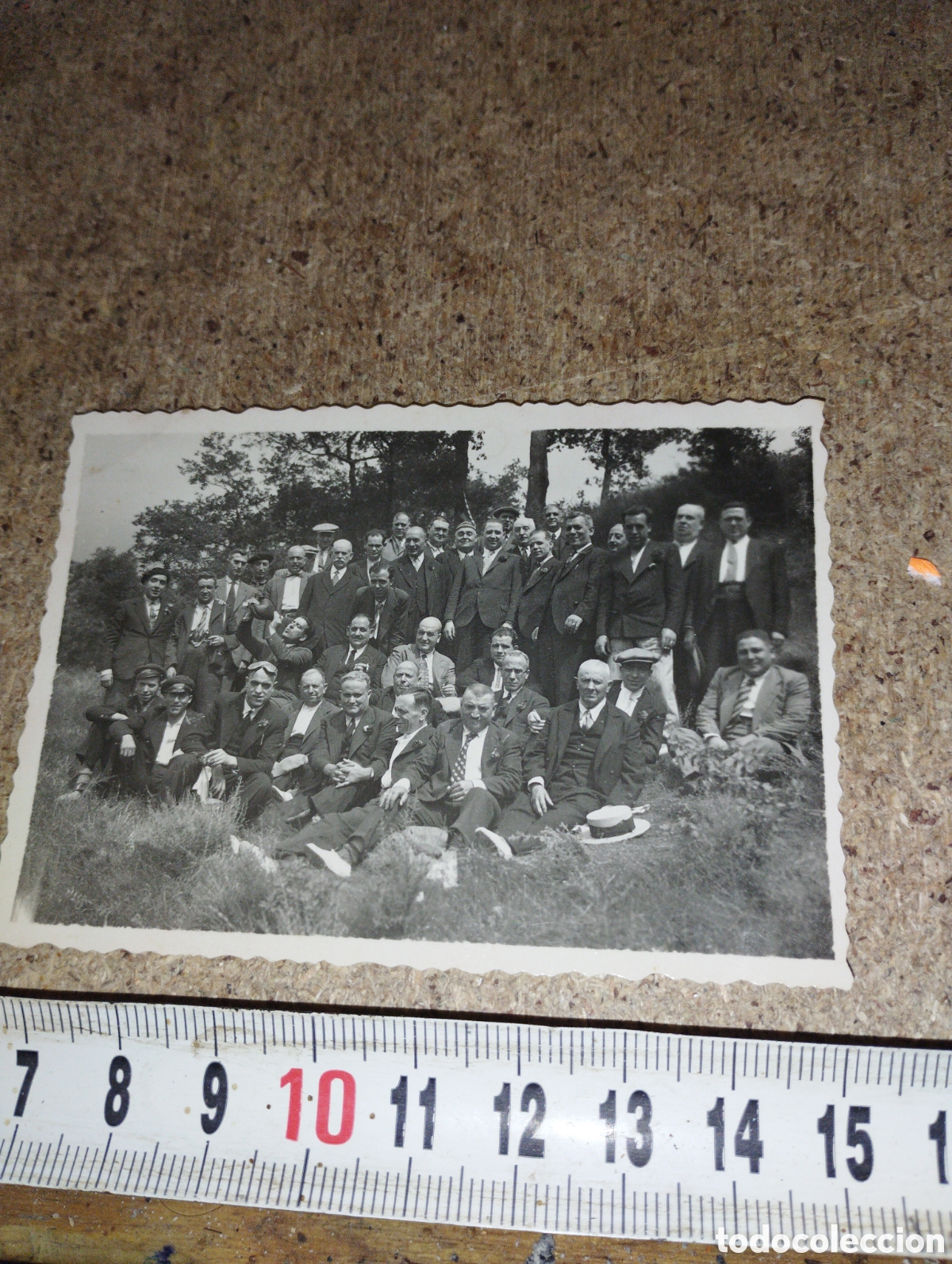 Fotografia antica: Fotograf&iacute;a frente al Estanque de Ba&ntilde;olas 1931
