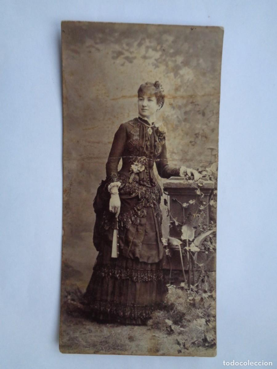 Fotografia antica: PRECIOSA FOTO DE ESTUDIO DE SE&Ntilde;ORA CON ABANICO DEL SIGLO XIX ...... 9,5 X 19,5 CM