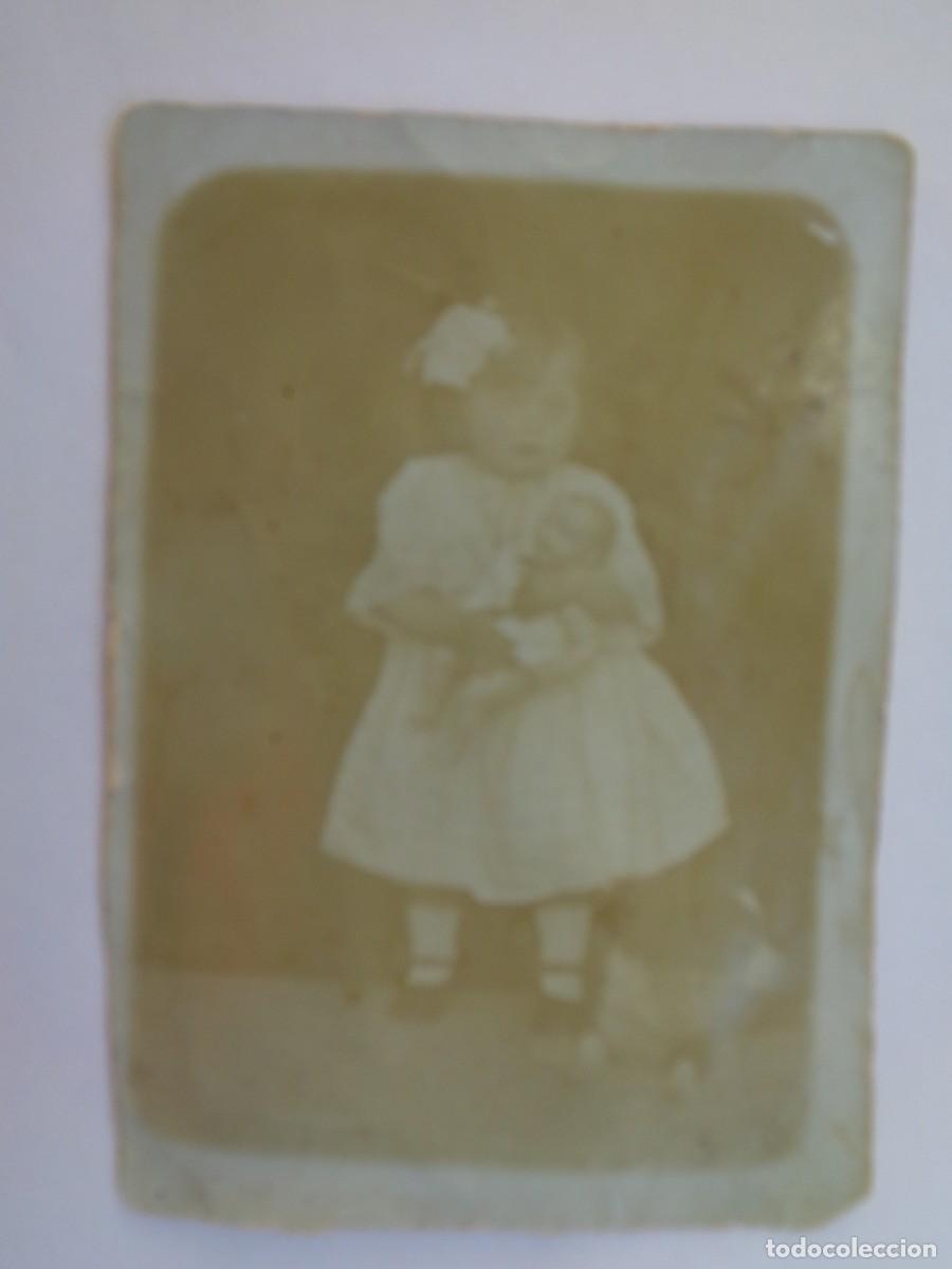 Fotografia antica: FOTO DE NI&Ntilde;A DEL SIGLO XIX CON MU&Ntilde;ECA Y PERRO