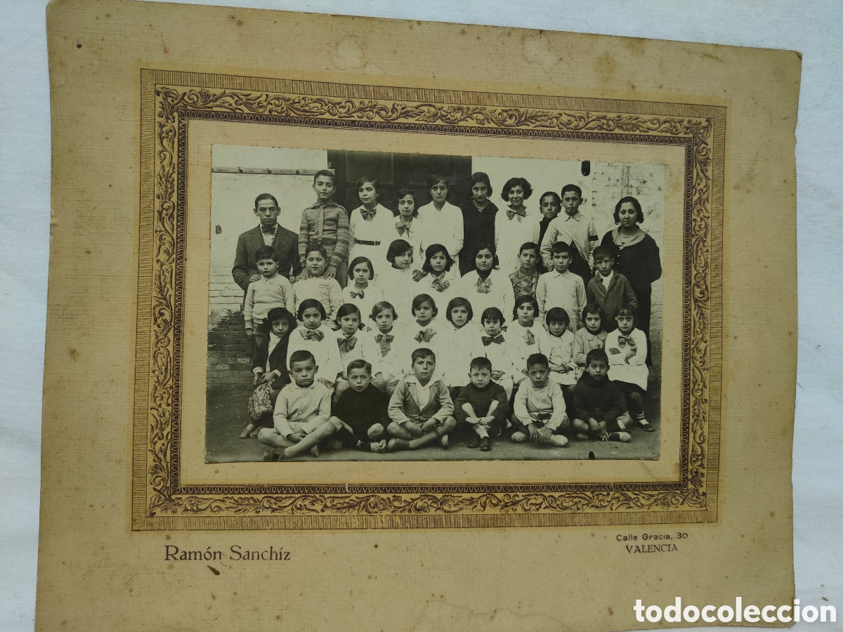 Fotografia antica: ANTIGUA FOTO DE GRUPO ESCOLAR.COLEGIO. ESTUDIO RAMON SANCHIZ.VALENCIA.