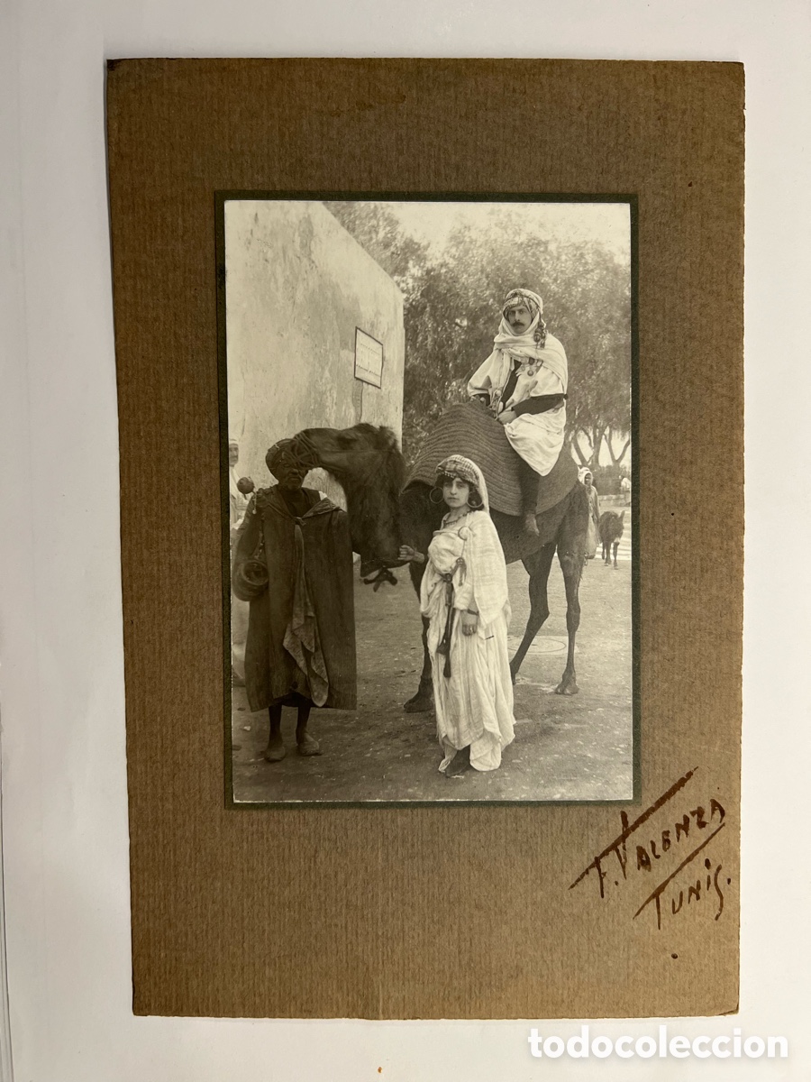Fotografia antica: BEDUINOS.. T&Uacute;NIS, T&uacute;nez&hellip; F. VALENZA, fot&oacute;grafo&hellip; Antigua fotograf&iacute;a (fin Siglo XIX)