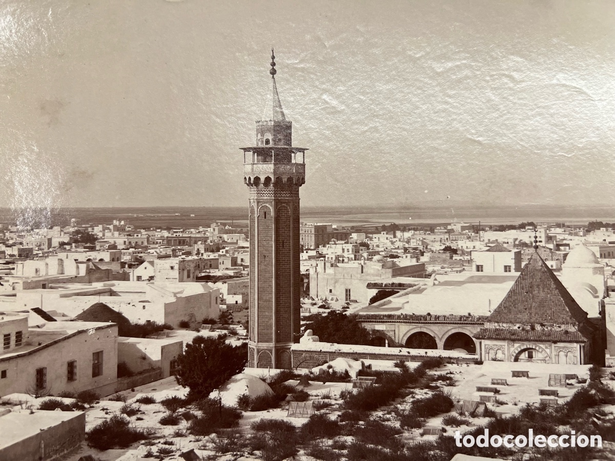 Fotografia antiga: TUNEZ. MEZQUITA DE SIDE BEN AROUS.. Vista panor&aacute;mica.. Albumina (fin Siglo XIX)