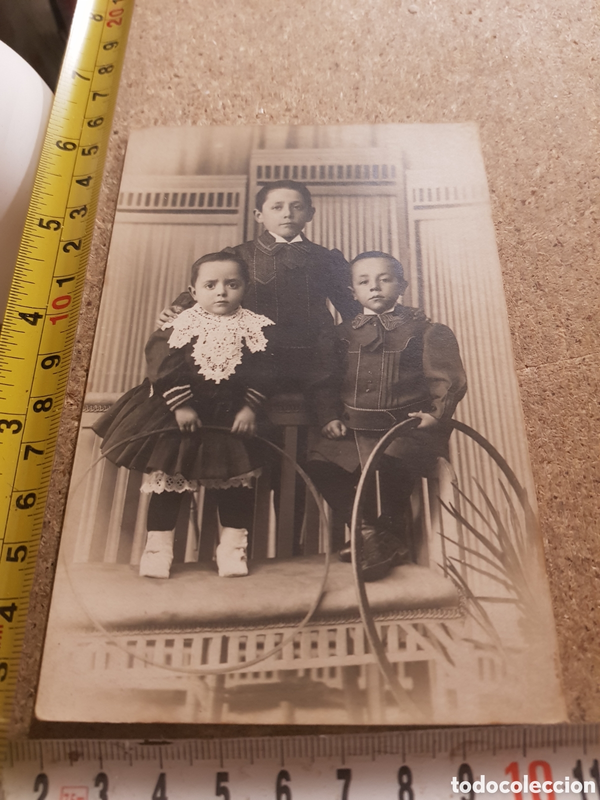 Fotografia antica: Fotograf&iacute;a de 3 ni&ntilde;os de los a&ntilde;os 20 con los aros