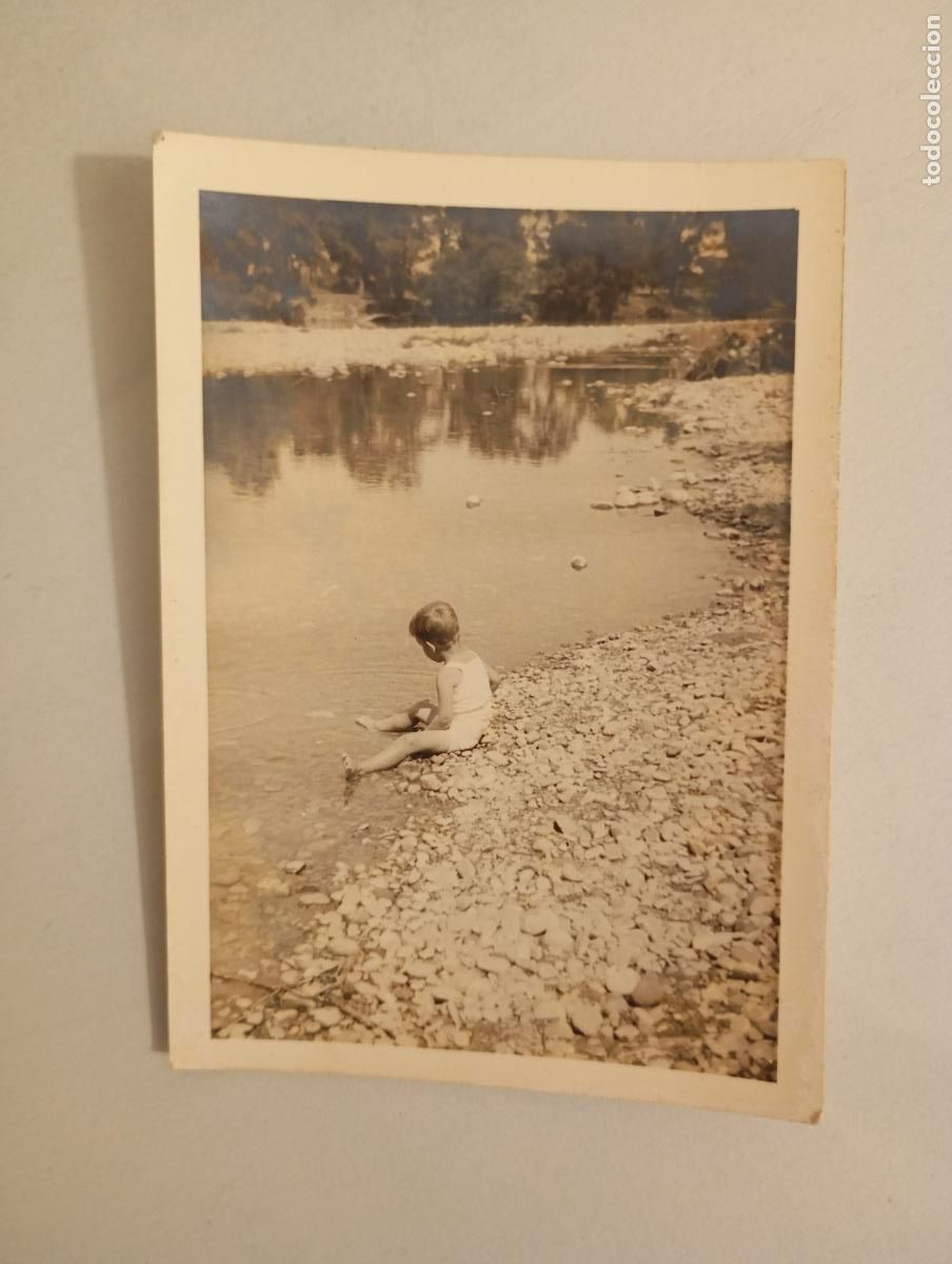 Antique Photography: ANTIGUA FOTOGRAF&Iacute;A NI&Ntilde;O SENTADO EN UN R&Iacute;O. TDKP21M
