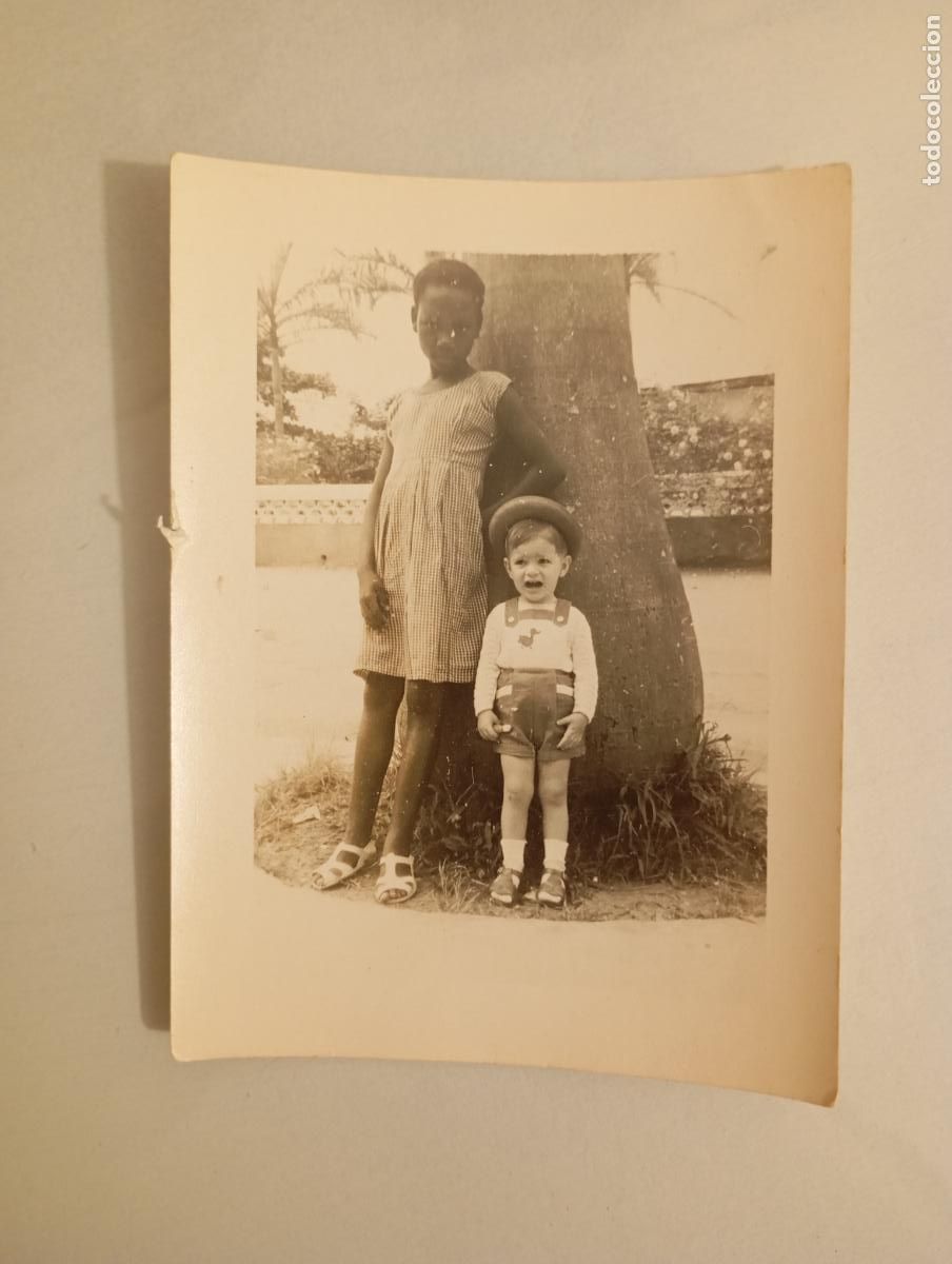 Antique Photography: ANTIGUA FOTOGRAF&Iacute;A NI&Ntilde;O BLANCO Y NI&Ntilde;O NEGRO JUNTO A UN &Aacute;RBOL. TDKP21M