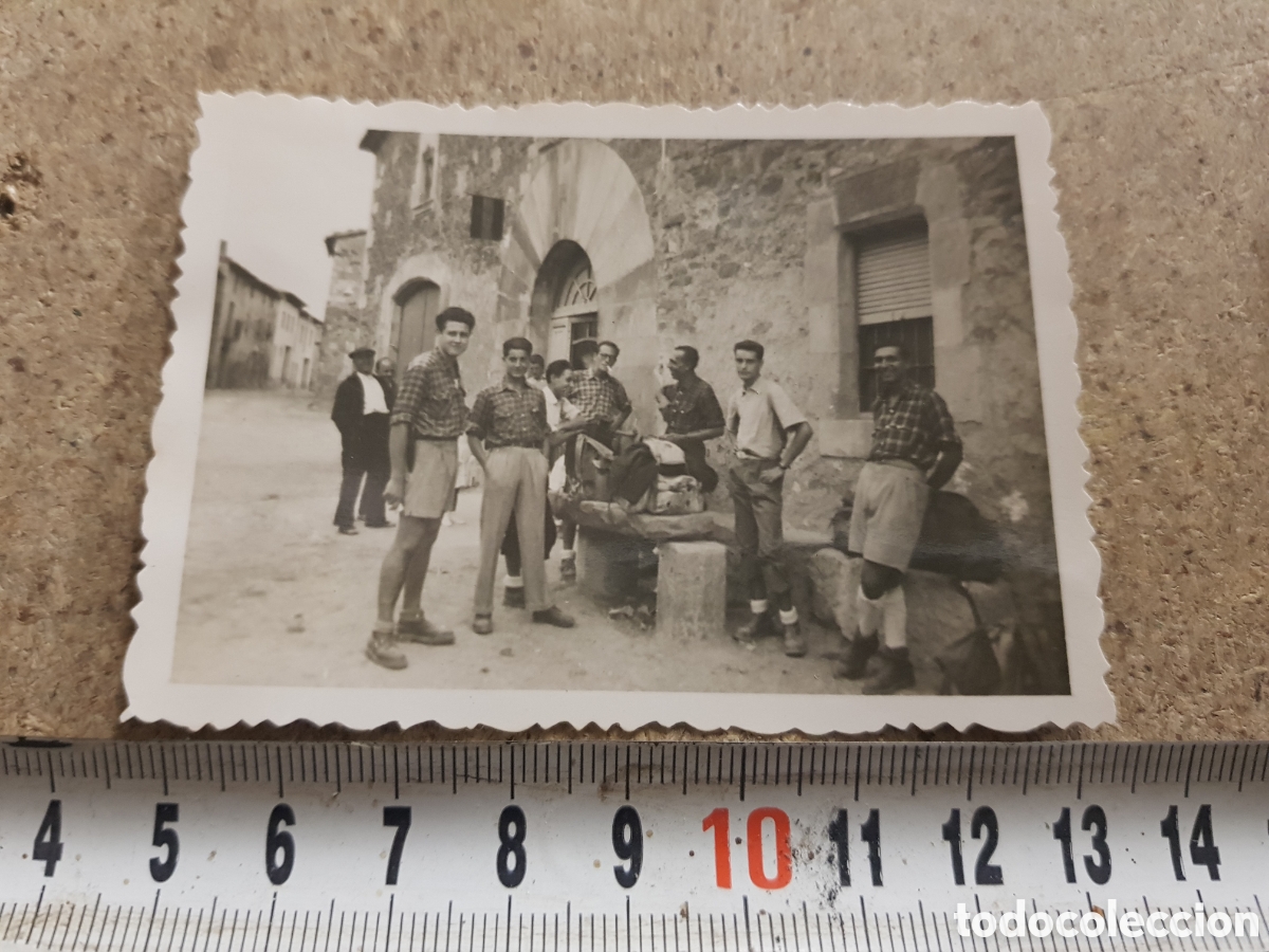 Antique Photography: Fotograf&iacute;a de un pueblo de Catalu&ntilde;a a&ntilde;os 50 a investigar