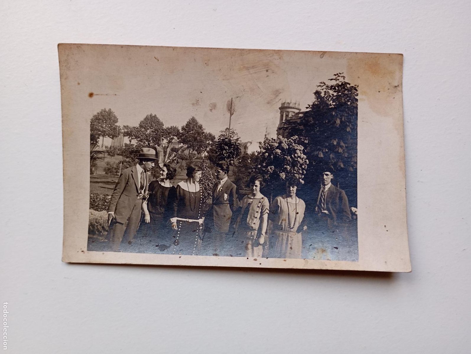 Fotografia antiga: ANTIGUA FOTOGRAF&Iacute;A MUJERES Y HOMBRE EN PARQUE. CIRCULADA. TDKP21S