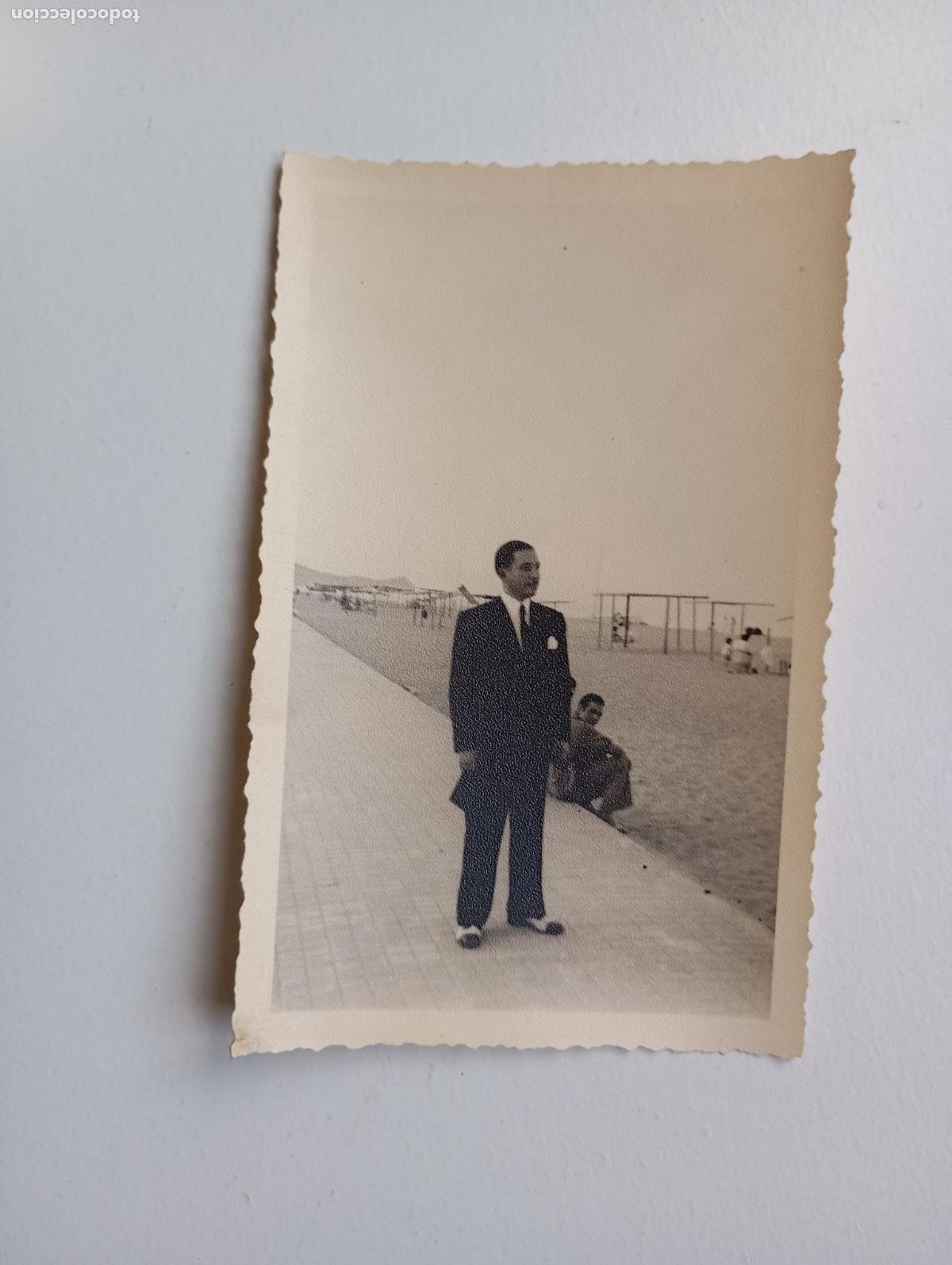 Fotografia antiga: ANTIGUA FOTOGRAF&Iacute;A HOMBRE DE BODA EN PASEO MAR&Iacute;TIMO. TDKP21S