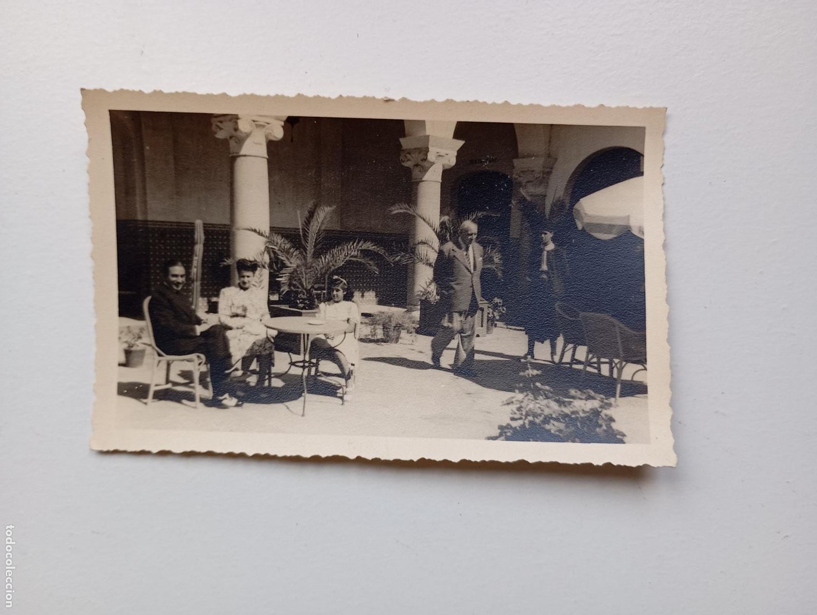 Fotografia antiga: ANTIGUA FOTOGRAF&Iacute;A GENTE EN UN PATIO. TDKP21S