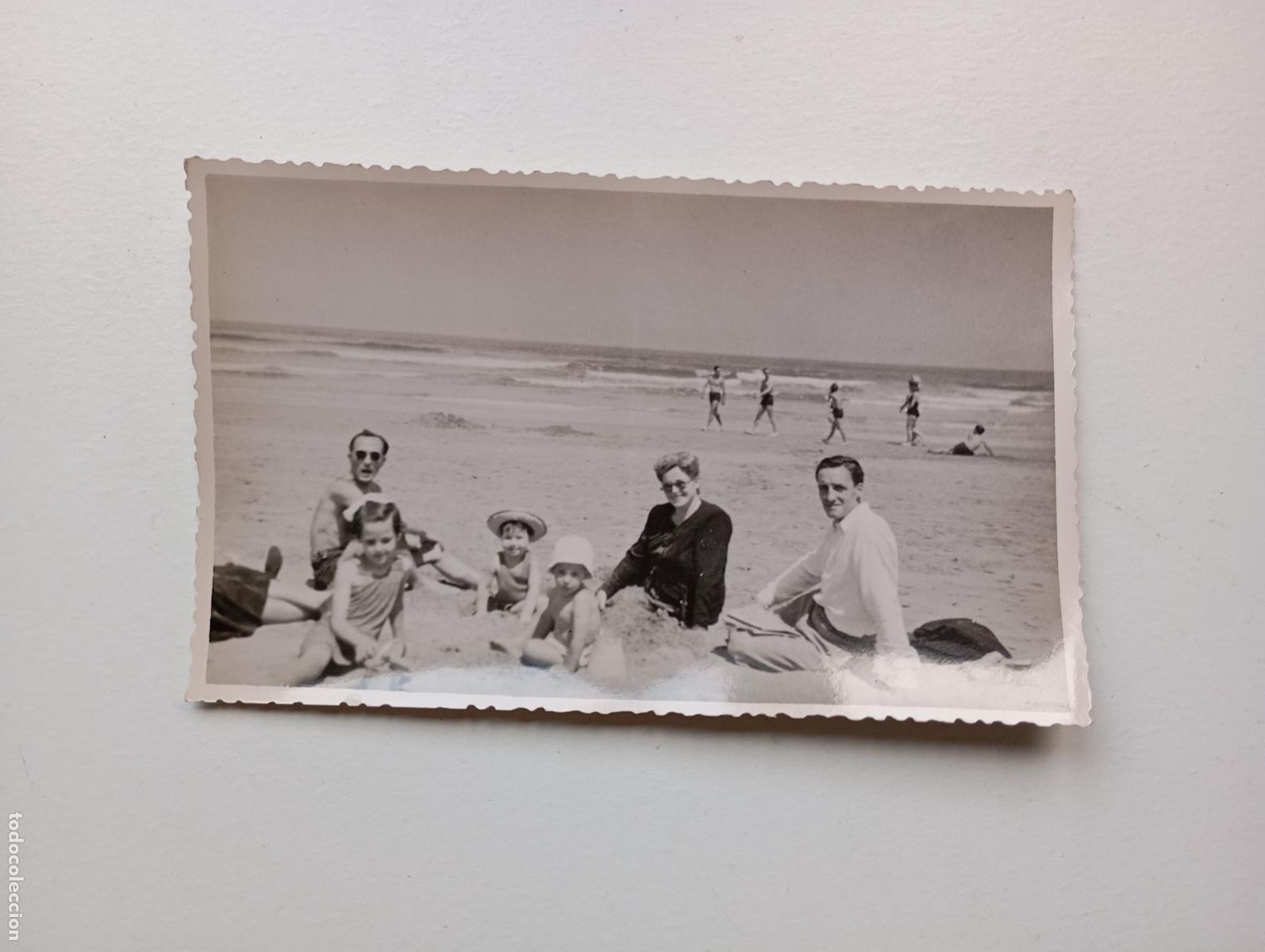 Fotografia antiga: ANTIGUA FOTOGRAF&Iacute;A FAMILIA EN LA PLAYA. TDKP21S