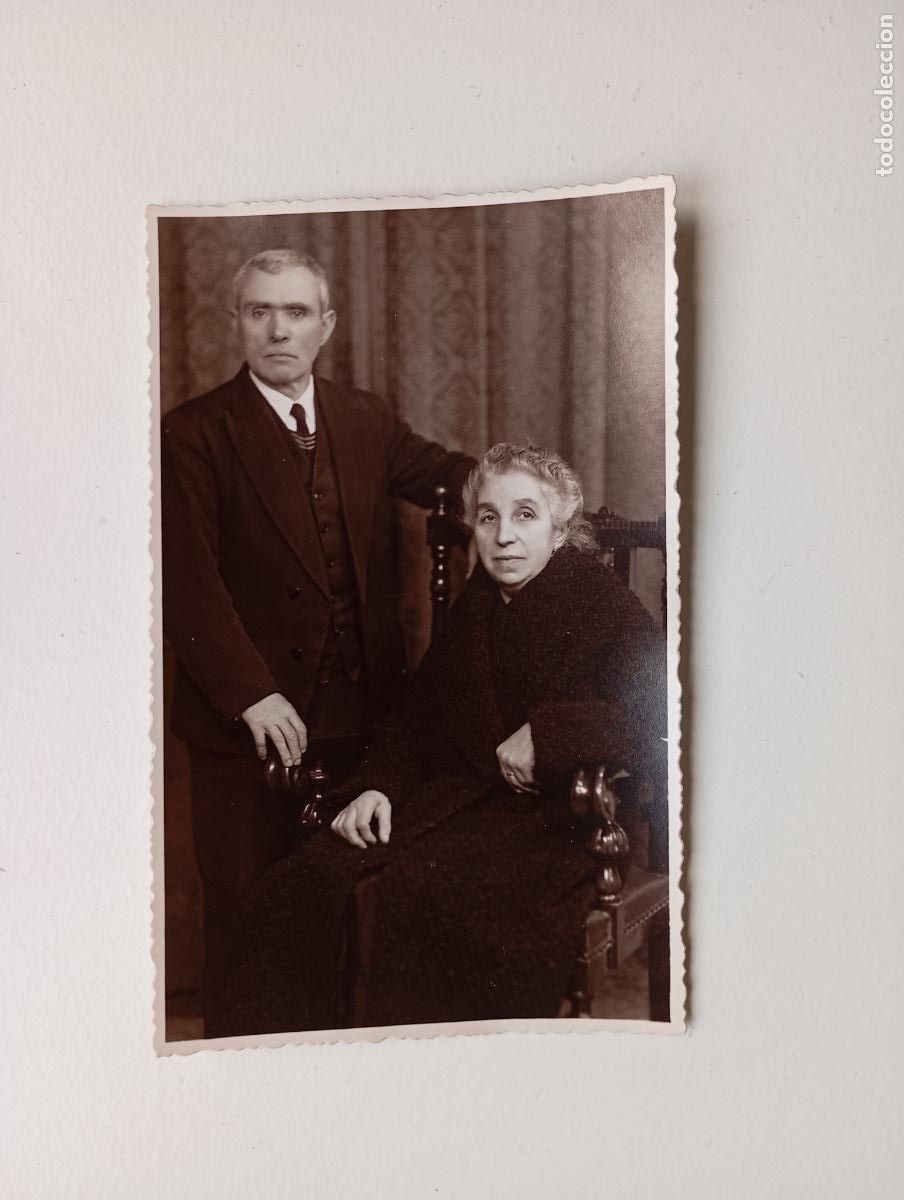 Fotografia antiga: ANTIGUA FOTOGRAF&Iacute;A HOMBRE Y MUJER DE GALA POSANDO. TDKP21S