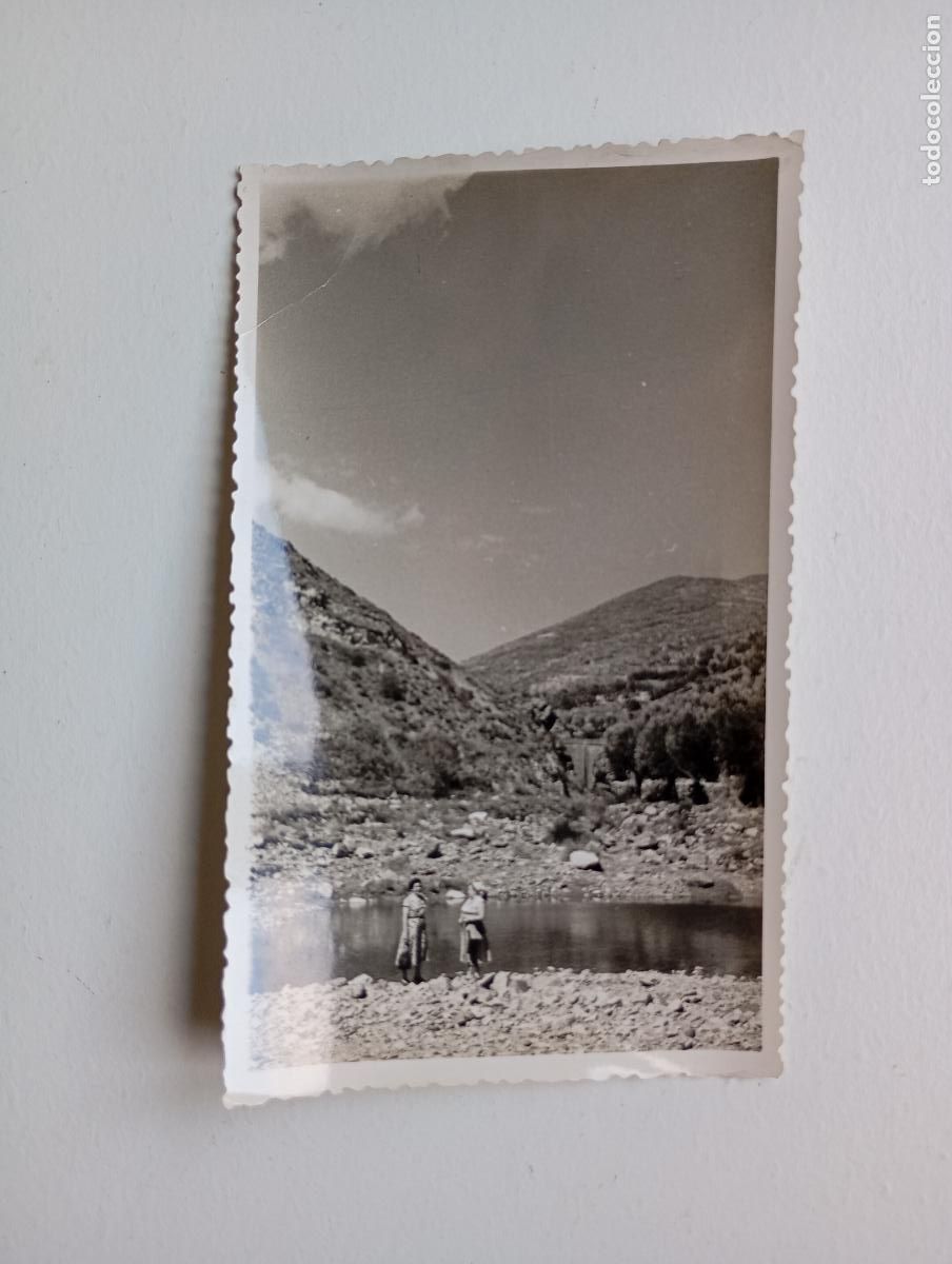 Antique Photography: ANTIGUA FOTOGRAF&Iacute;A PERSONAS EN UN R&Iacute;O. TDKP21T