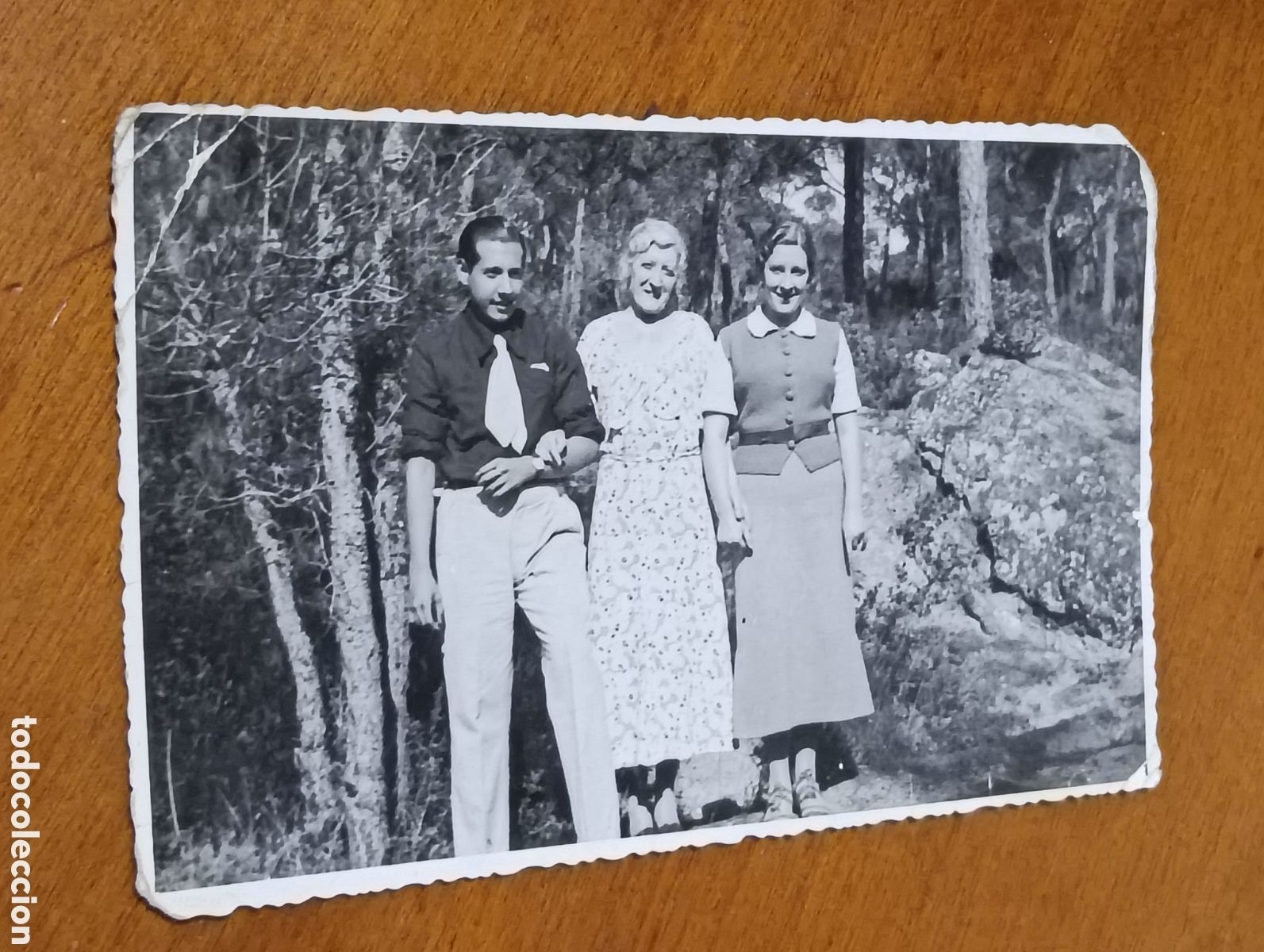 Antique Photography: Fotograf&iacute;a de 3 j&oacute;venes del a&ntilde;o que empez&oacute; la guerra 1936