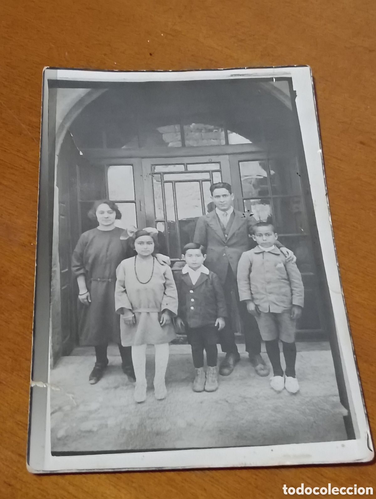 Antique Photography: Fotograf&iacute;a de una familia de cinco personas de los a&ntilde;os 1900 al 1915