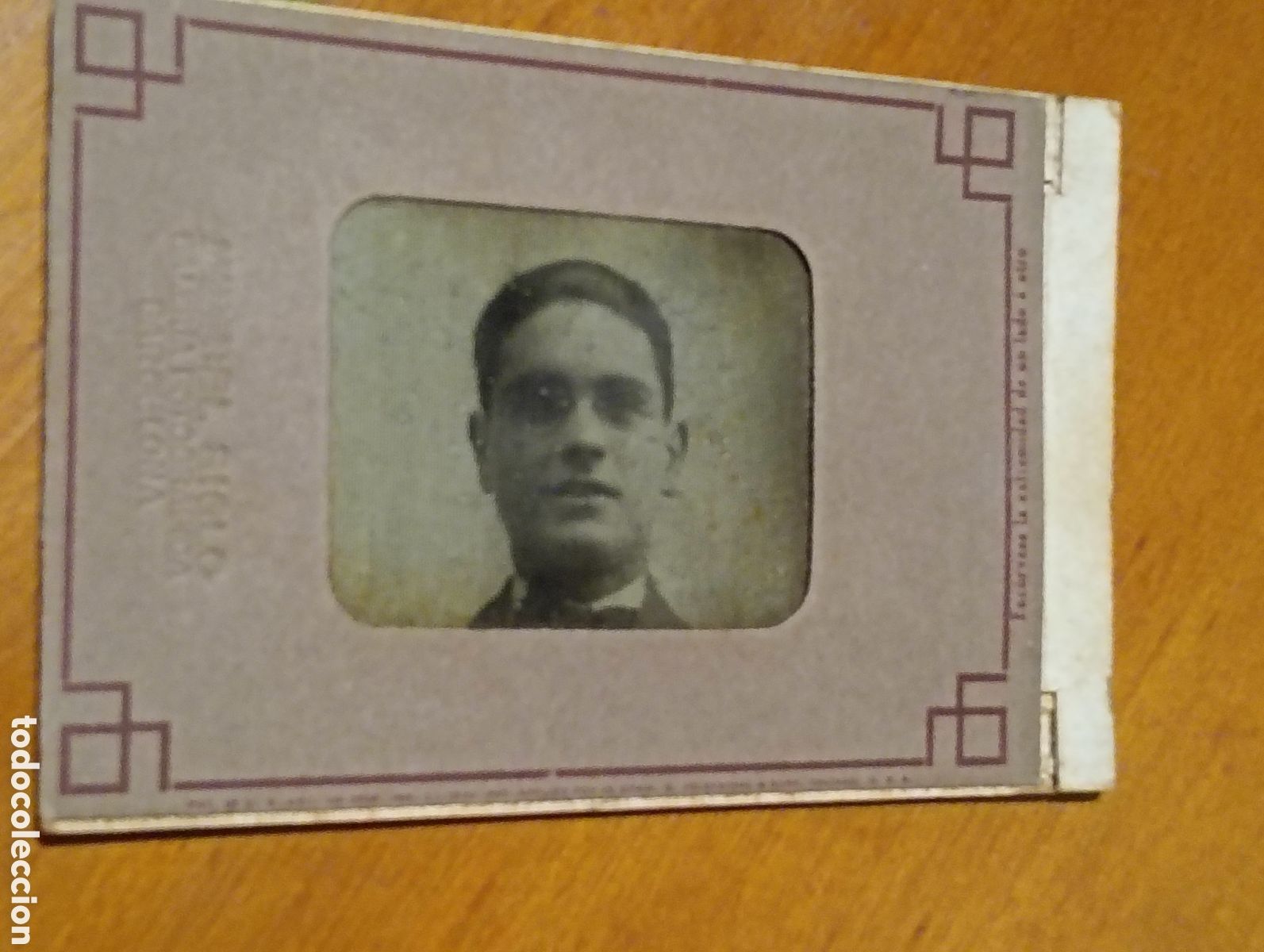 Antique Photography: Fotograf&iacute;a diferente a las dem&aacute;s de un j&oacute;ven en los a&ntilde;os 20