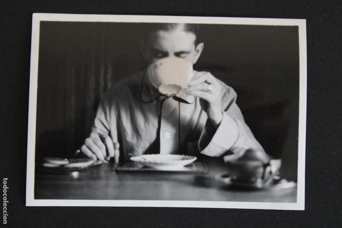 Fotograf&iacute;a antigua: ANTIGUA FOTOGRAFIA TOMANDO CAFE