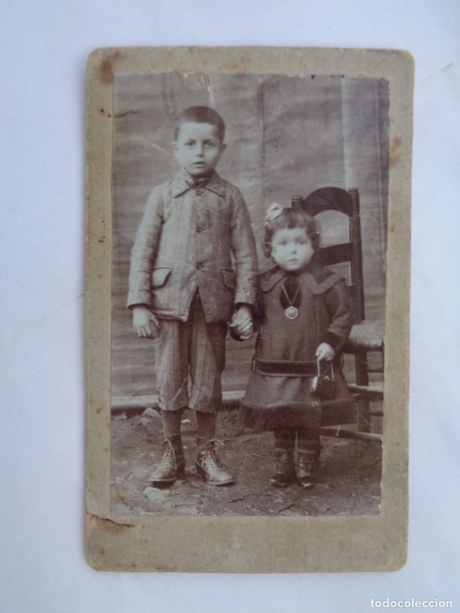 Fotografia antiga: PEQUE&Ntilde;A ALBUMINA DE NI&Ntilde;OS DEL SIGLO XIX . MINUTERO DE FOTOGRAFO AMBULANTE