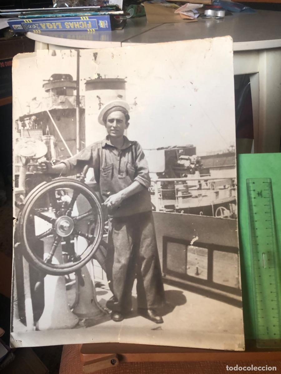 Antique Photography: CARTAGENA ?? DETALLE SOLDADO EN BARCO CON TIMONEL