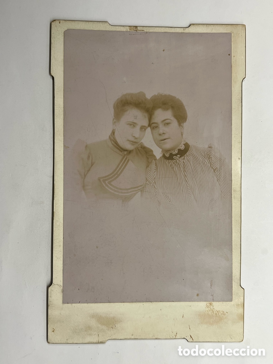 Antique Photography: FOTOGRAF&Iacute;A. Dos Se&ntilde;oritas de Ciudad&hellip; (fin Siglo XIX) Med&iacute;das: 13 x 22 cm