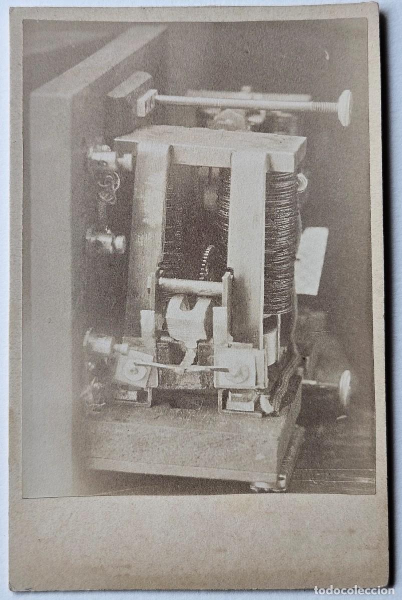 Fotografia antica: Aparato el&eacute;ctrico con funci&oacute;n indeterminada, siglo XIX.