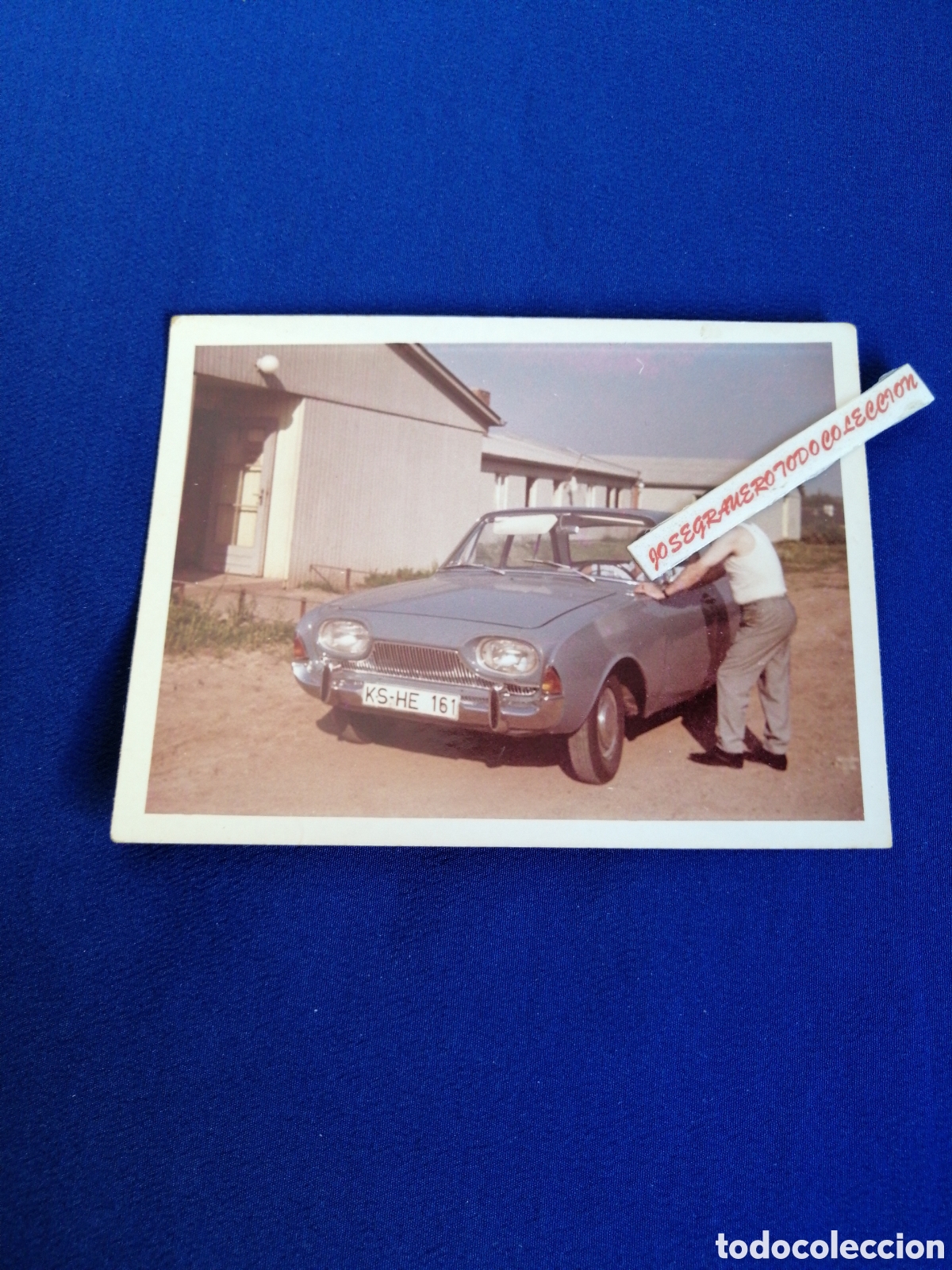 Fotograf&iacute;a antigua: FORD TAUNUS CON MODELOS FOTOGRAF&Iacute;A ANTIGUA