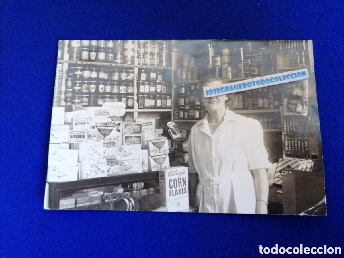 Fotografia antiga: TIENDA KELLOGGS CORN FLAKES CON VENDEDORA FOTOGRAF&Iacute;A ANTIGUA