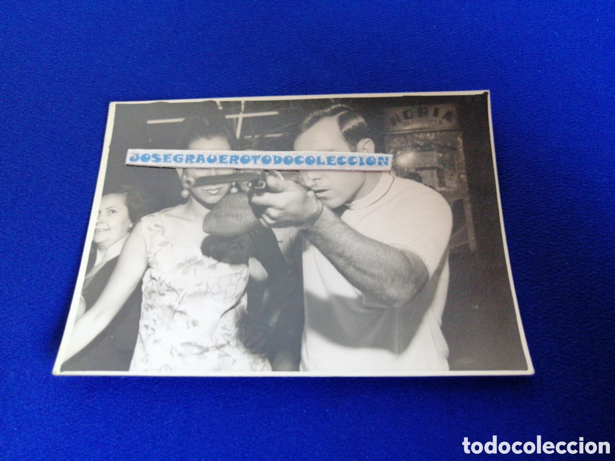 Fotografia antiga: FERIA PARQUE DE ATRACCIONES RIFLE FOTOGRAF&Iacute;A ANTIGUA