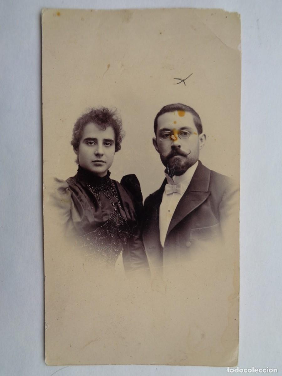 Fotografia antica: PRECIOSA FOTO DE ESTUDIO DE PAREJA DEL SIGLO XIX . SIN DATOS, DETRAS PONE A LAPIZ &uml;ALICANTE 1892 &uml;