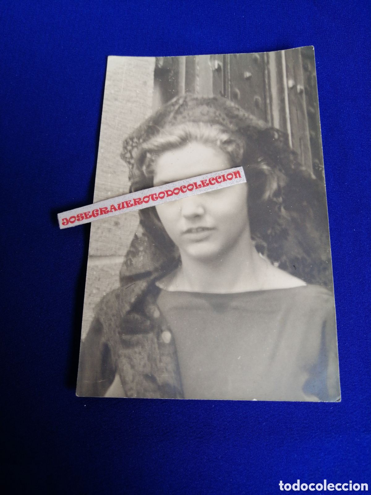 Fotografia antica: NI&Ntilde;A MODELO CON MANTILLA POSANDO FOTOGRAF&Iacute;A ANTIGUA SIGLO PASADO