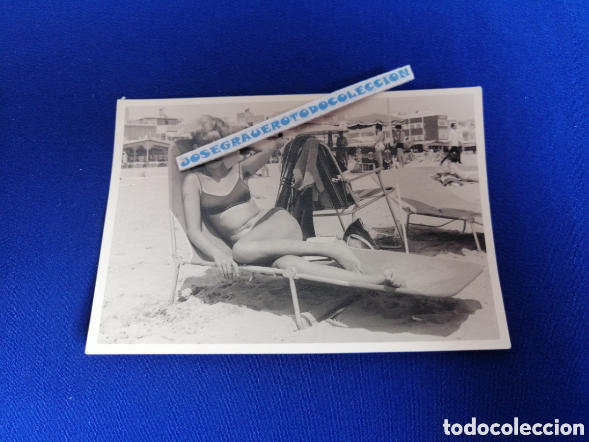 Fotografia antica: PLAYA MODELO EN BIKINI POSANDO HAMACA FOTOGRAF&Iacute;A ANTIGUA SIGLO PASADO