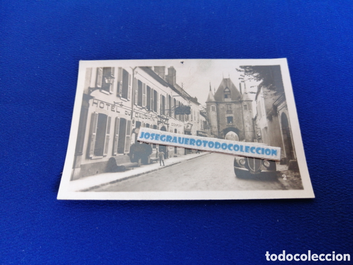 Fotografia antiga: FRANCIA - HOTEL DU DAUPHIN castillo franc&eacute;s, Chambord Angers&nbsp;-COCHE ANTIGUO - VILLENEUVE SUR YONNE