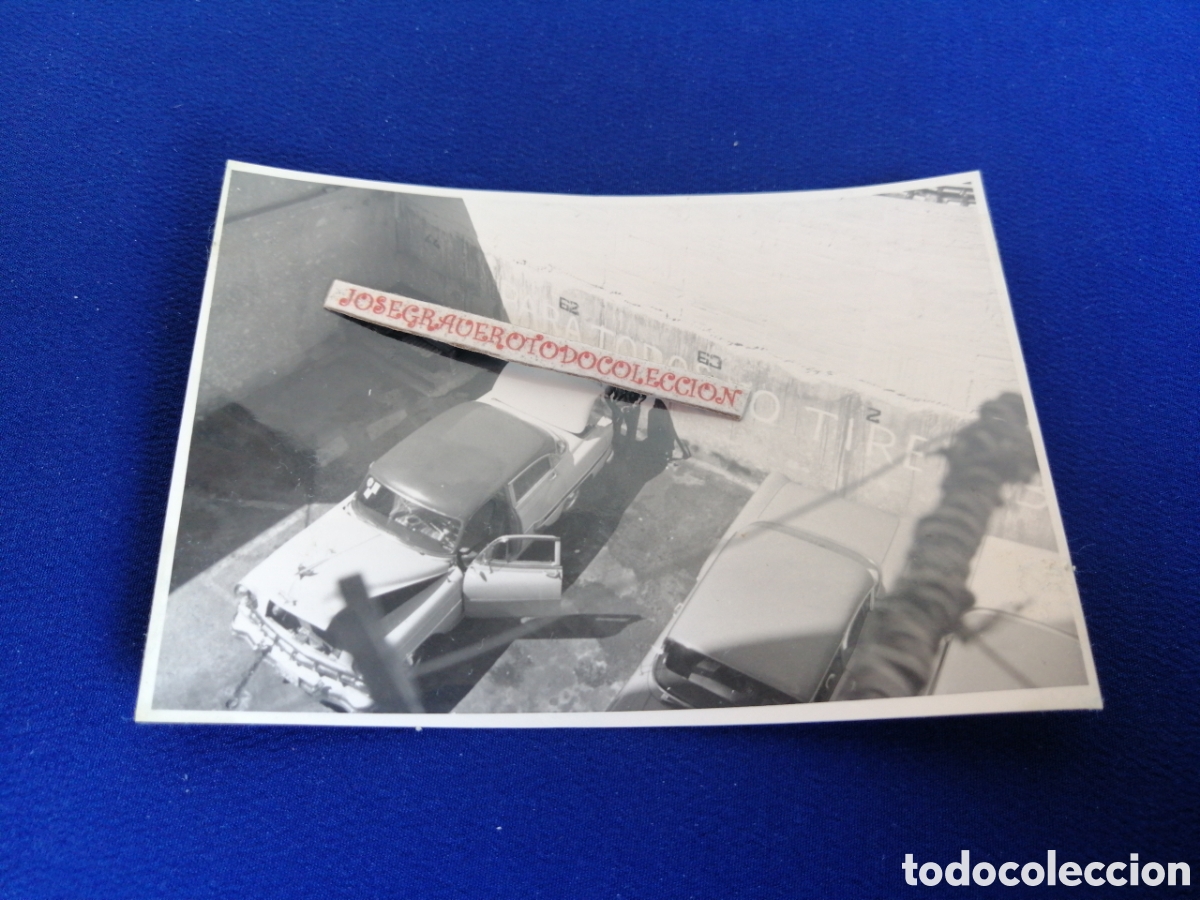 Fotografia antica: COCHE ANTIGUO CON MODELOS FOTOGRAF&Iacute;A ANTIGUA SIGLO PASADO