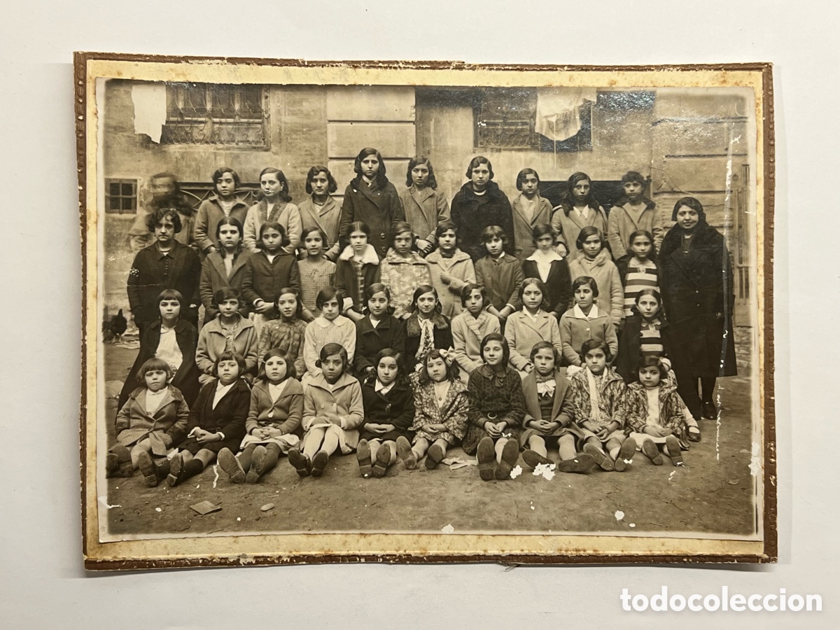 Fotografia antica: RECUERDO ESCOLAR. Escuela de Ni&ntilde;as&hellip; La Espa&ntilde;a en tiempos de la II Rep&uacute;blica (h.1930?)