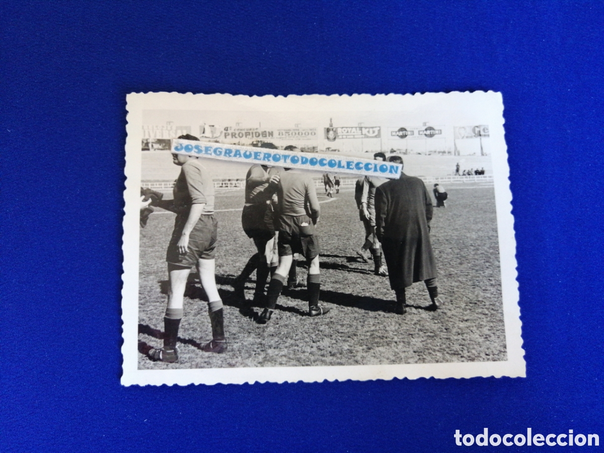 Antique Photography: F&Uacute;TBOLISTAS JUGANDO EN ALG&Uacute;N CAMPO ESPA&Ntilde;OL PUBLICIDAD ANTIGUA FOTOGRAF&Iacute;A ANTIGUA SIGLO PASADO N&deg;7