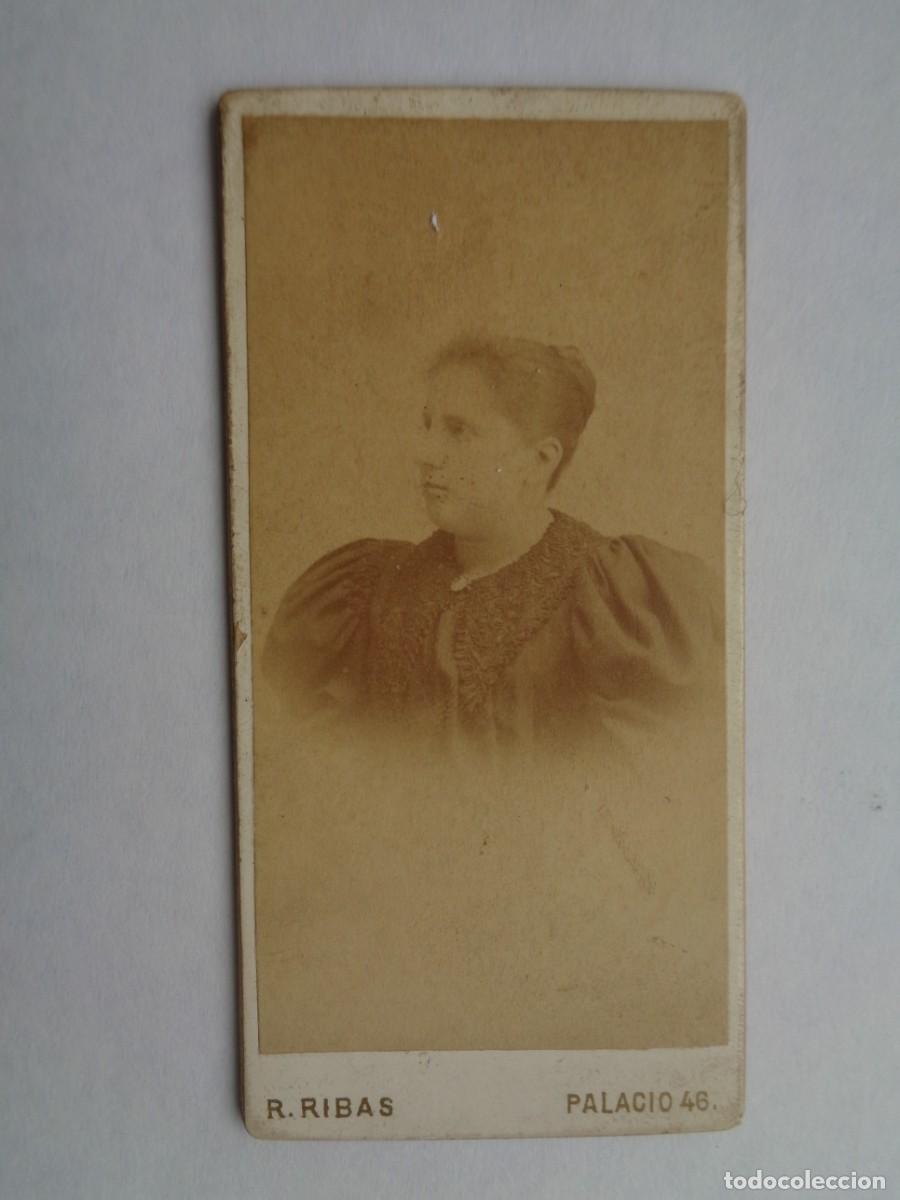 Fotografia antica: PEQUE&Ntilde;A ALBUMINA DE SE&Ntilde;ORA DEL SIGLO XIX . DE R. RIBAS , PALMA DE MALLORCA