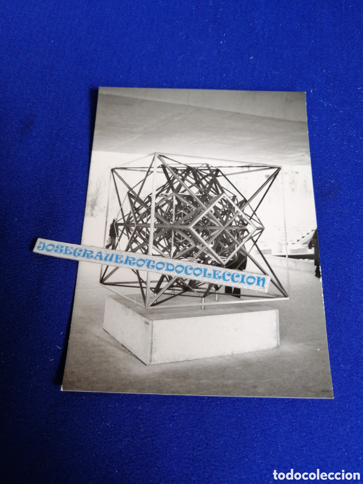 Fotografia antiga: MADRID - MUSEO AL AIRE LIBRE - RAFAEL LEOZ - ESCULTURA ESTRUCTURACI&Oacute;N HIPERBOLIEDRICA 1971 FOTO