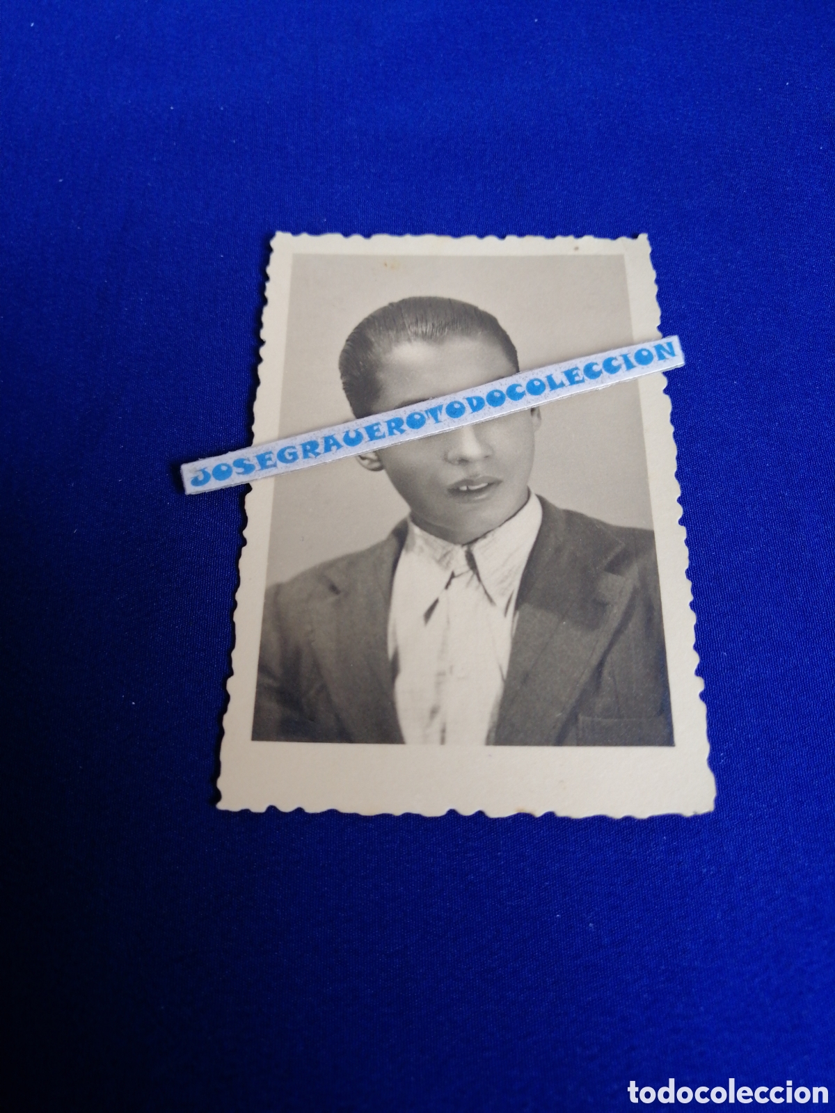 Fotografia antica: NI&Ntilde;O MODELO POSANDO FOTOGRAF&Iacute;A ANTIGUA SIGLO PASADO (SALAMANCA) 1942 SELLO FELIPE TORRES (SALAMANCA)