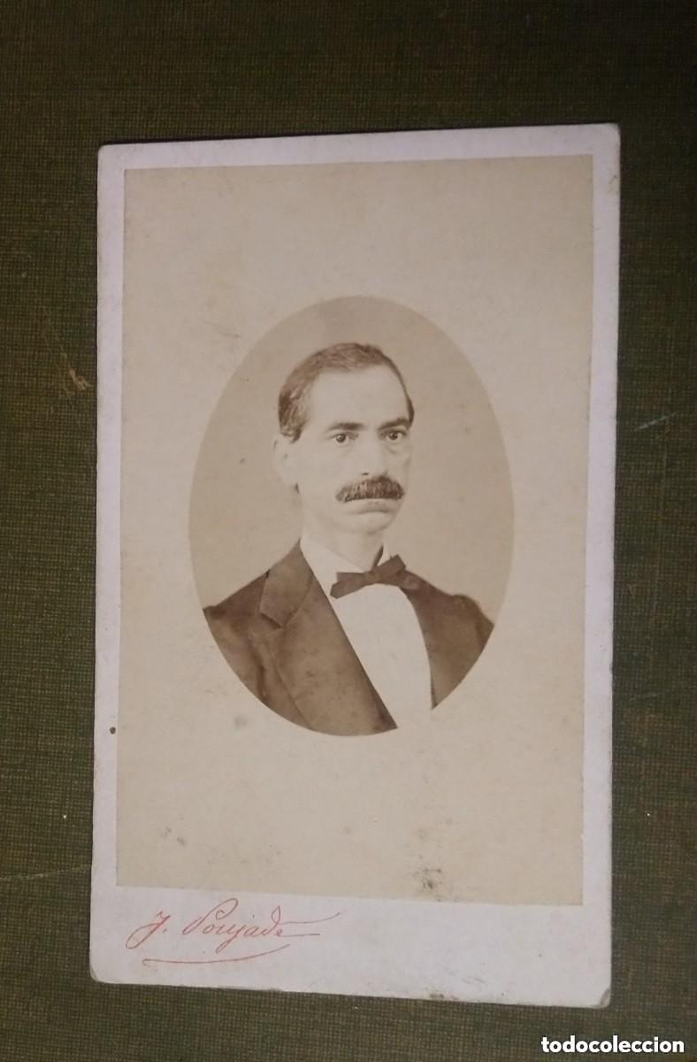Antique Photography: Fotograf&iacute;a retrato hombre. Fot&oacute;grafo J. Poujade. Con su firma. 10,5 x 6,5 cm