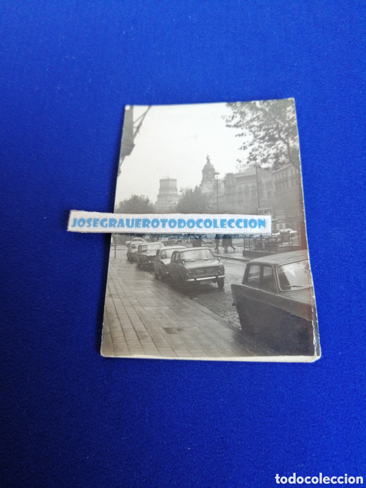 Antique Photography: BARCELONA - SEAT 850 A&Ntilde;O 1968 FOTOGRAF&Iacute;A ANTIGUA SIGLO PASADO