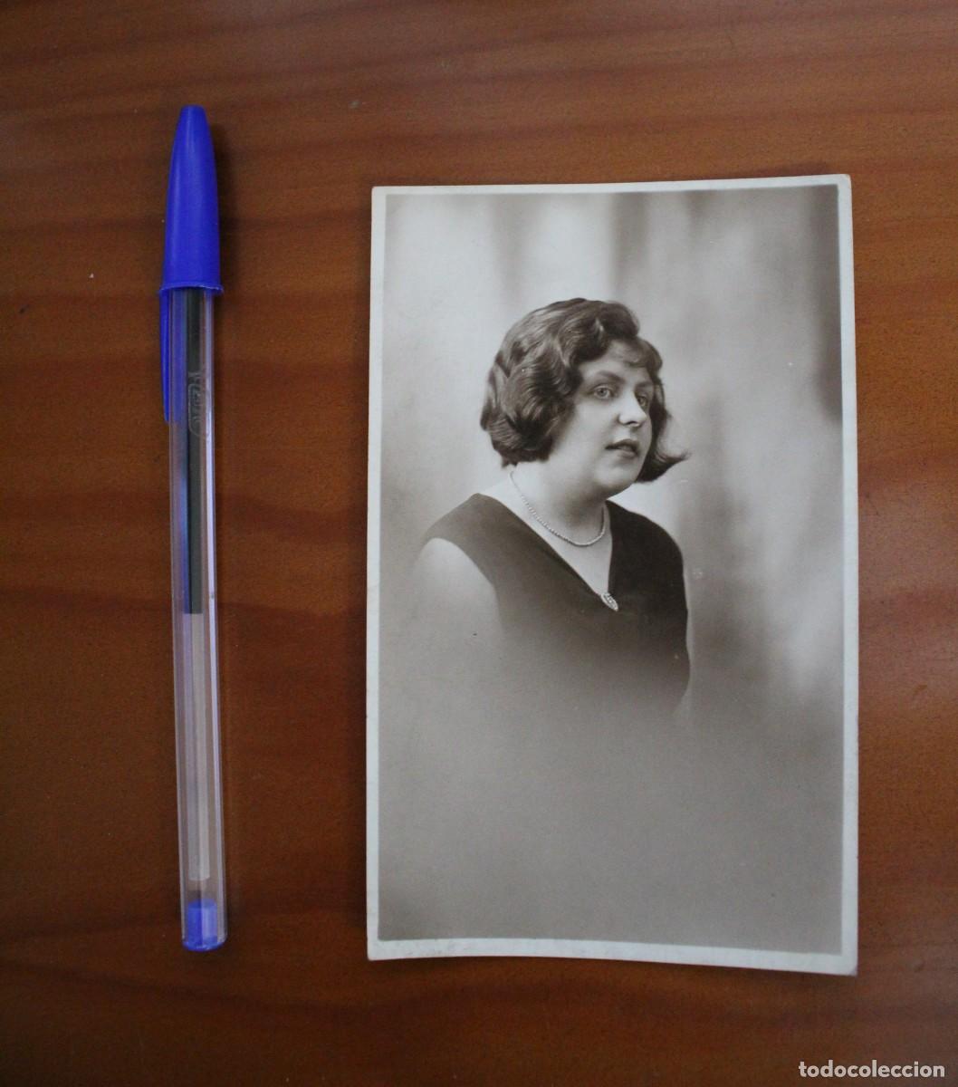 Fotografia antica: Foto antigua de mujer posando.